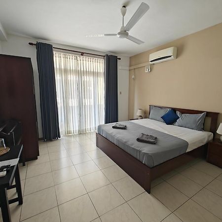 Palmyrah Residencies Hotel Kolombo Bagian luar foto
