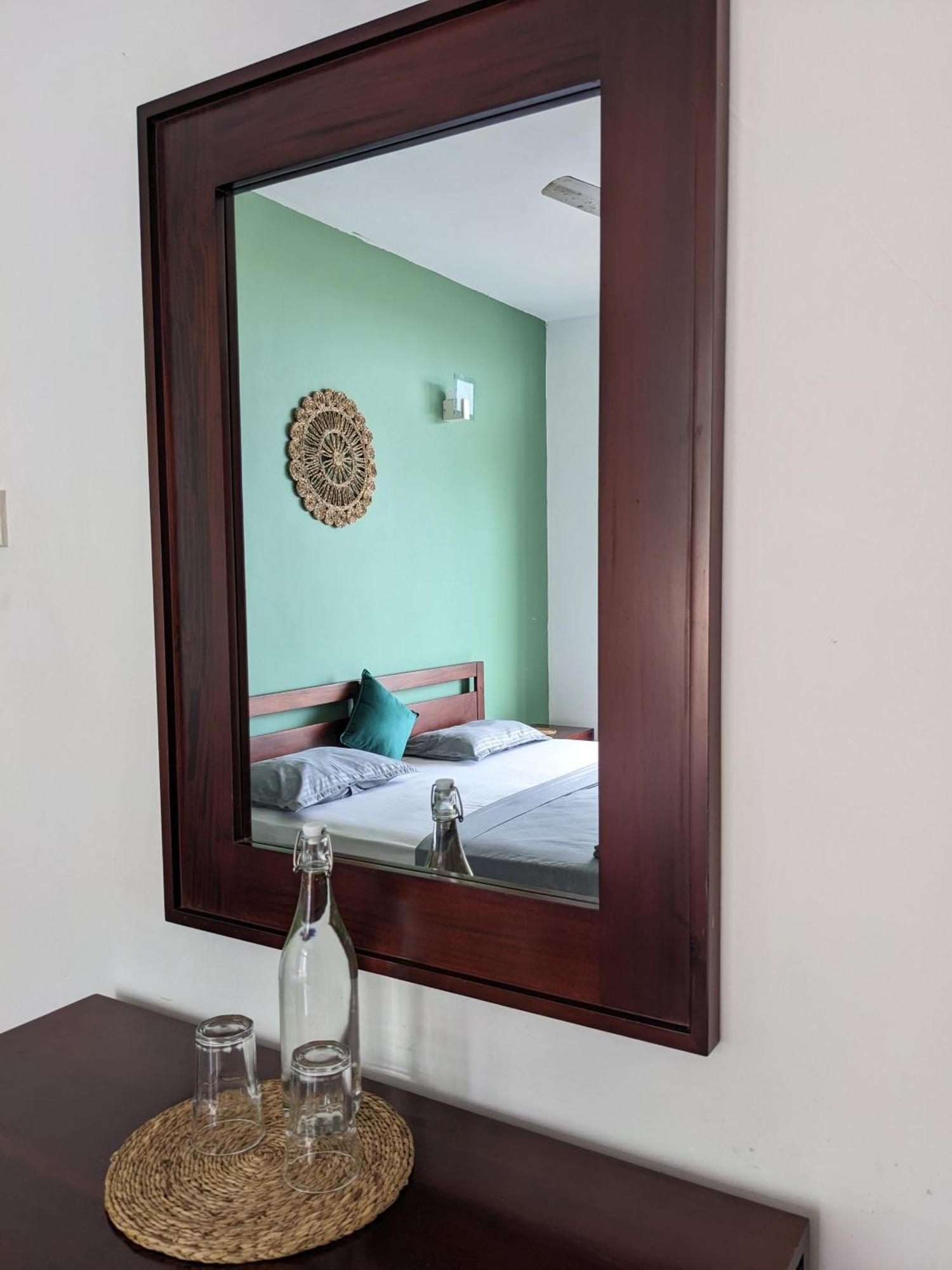 Palmyrah Residencies Hotel Kolombo Bagian luar foto