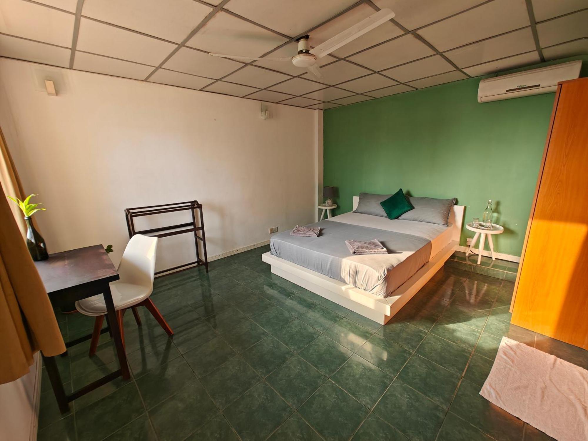 Palmyrah Residencies Hotel Kolombo Bagian luar foto