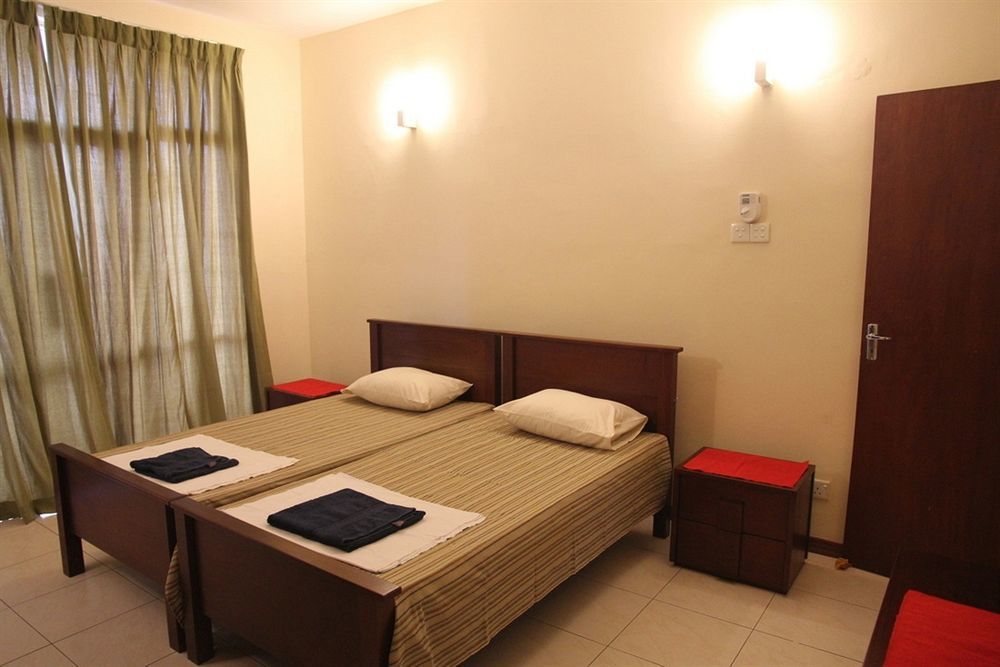 Palmyrah Residencies Hotel Kolombo Bagian luar foto